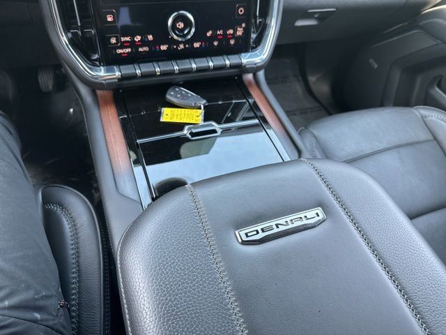 Used 2025 GMC Yukon Denali AWD/4WD image 27