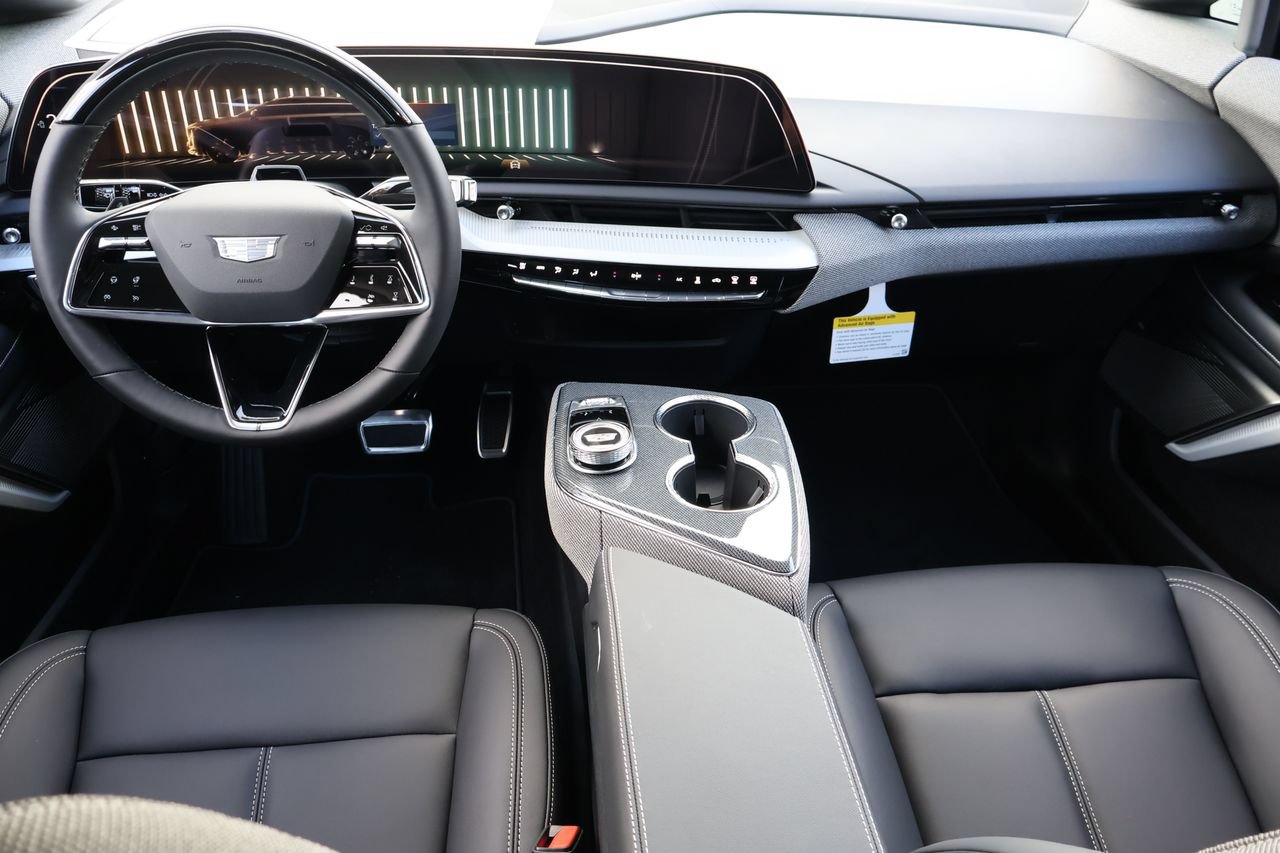 New 2027 Cadillac Optiq Sport w/ LPO, ONYX Package AWD/4WD image 15