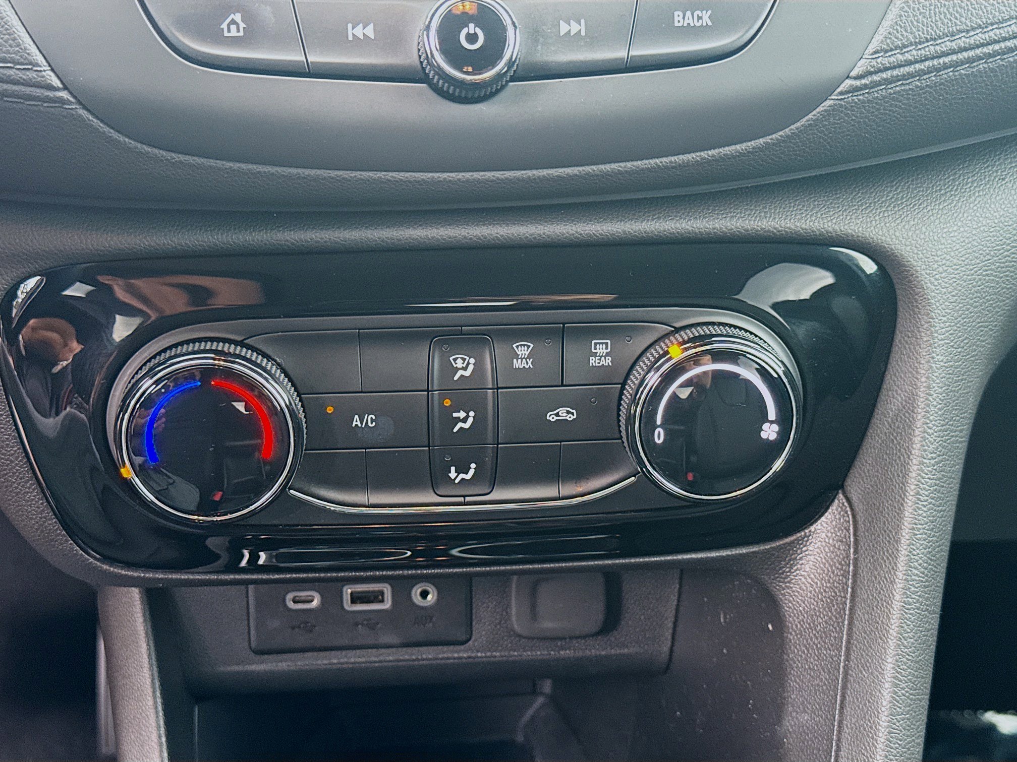 Used 2023 Buick Encore GX Preferred FWD image 12