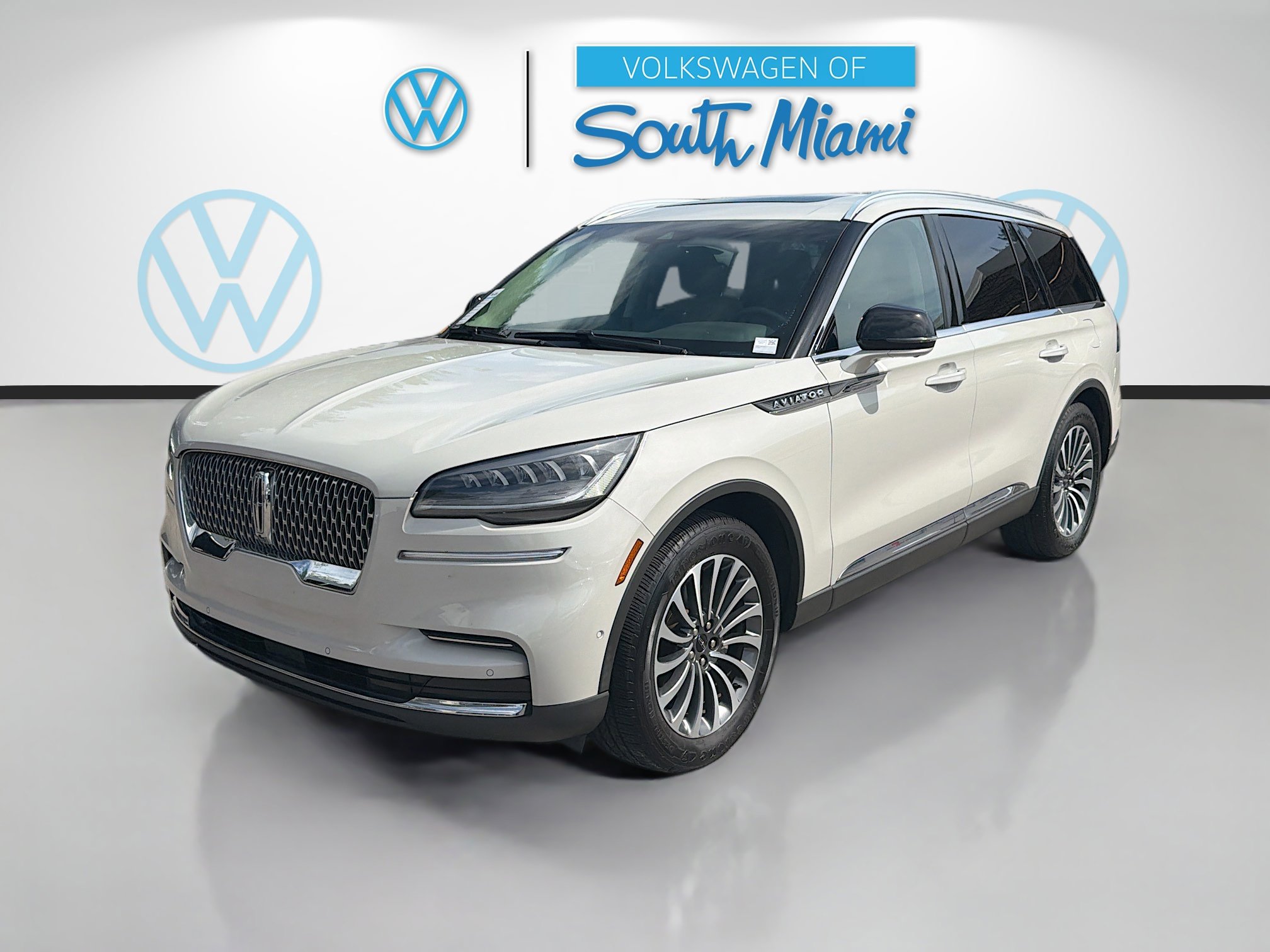 Used 2022 Lincoln Aviator Reserve image 3