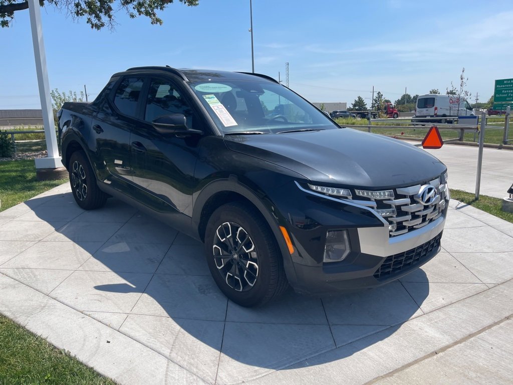 Used 2024 Hyundai Santa Cruz SEL w/ Activity Package image 2