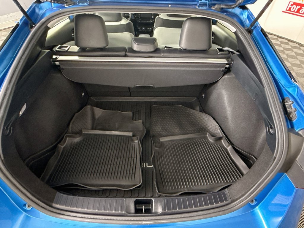 Certified 2022 Toyota Prius XLE w/ Premium Convenience Package FWD image 29