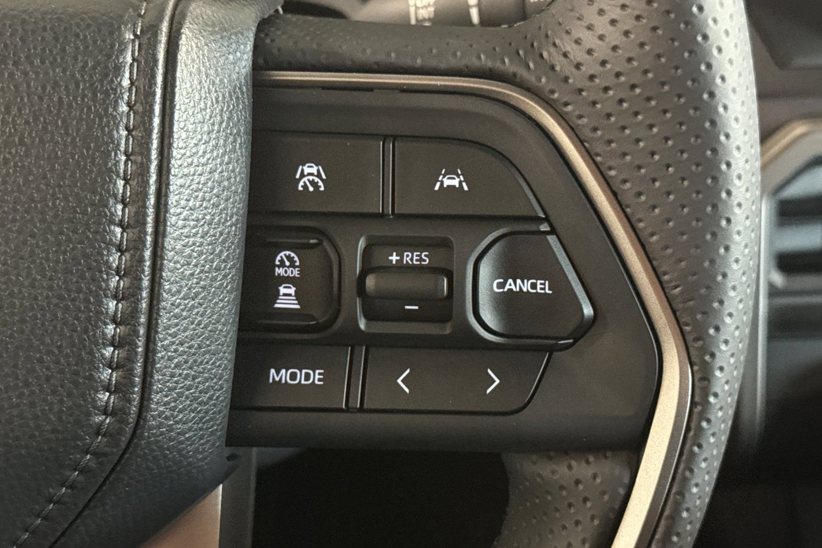 New 2026 Toyota 4Runner SR5 AWD/4WD image 29