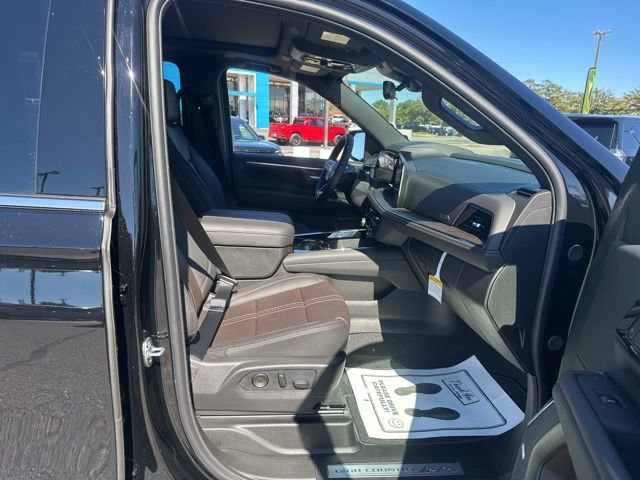 New 2026 Chevrolet Suburban High Country w/ Sun And Tow Package image 34