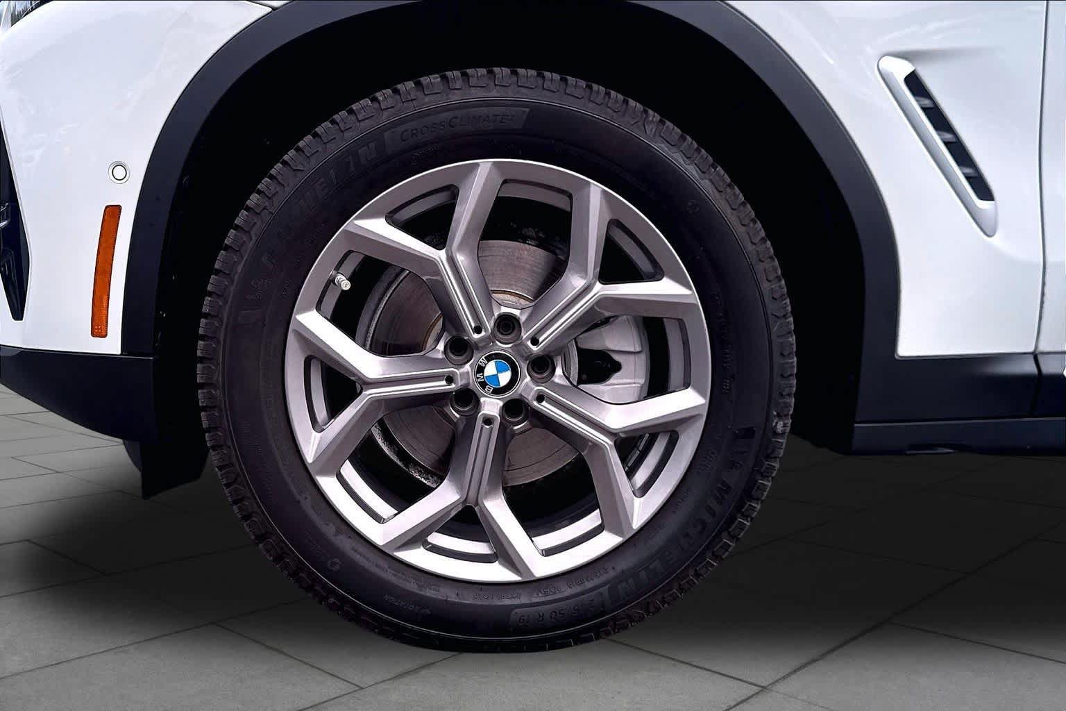 Used 2023 BMW X3 xDrive30i w/ Premium Package AWD/4WD image 10