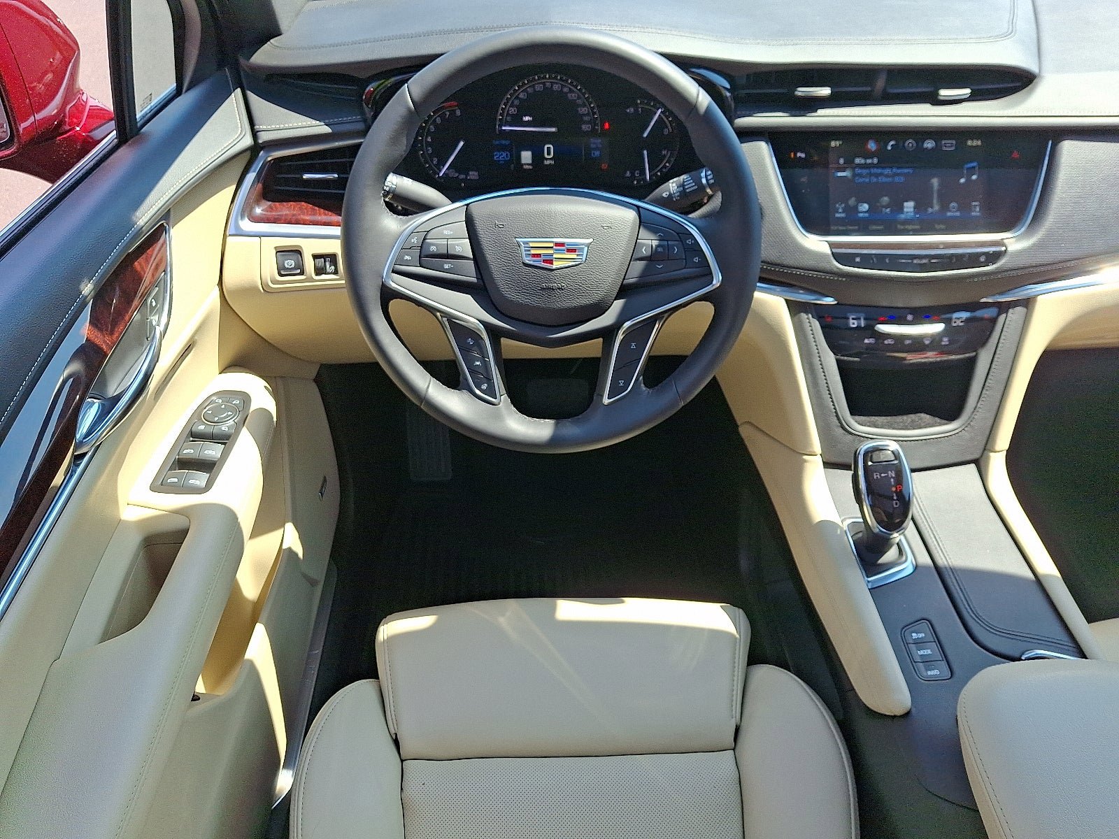 Used 2017 Cadillac XT5 Luxury w/ Driver Awareness Package AWD/4WD image 12