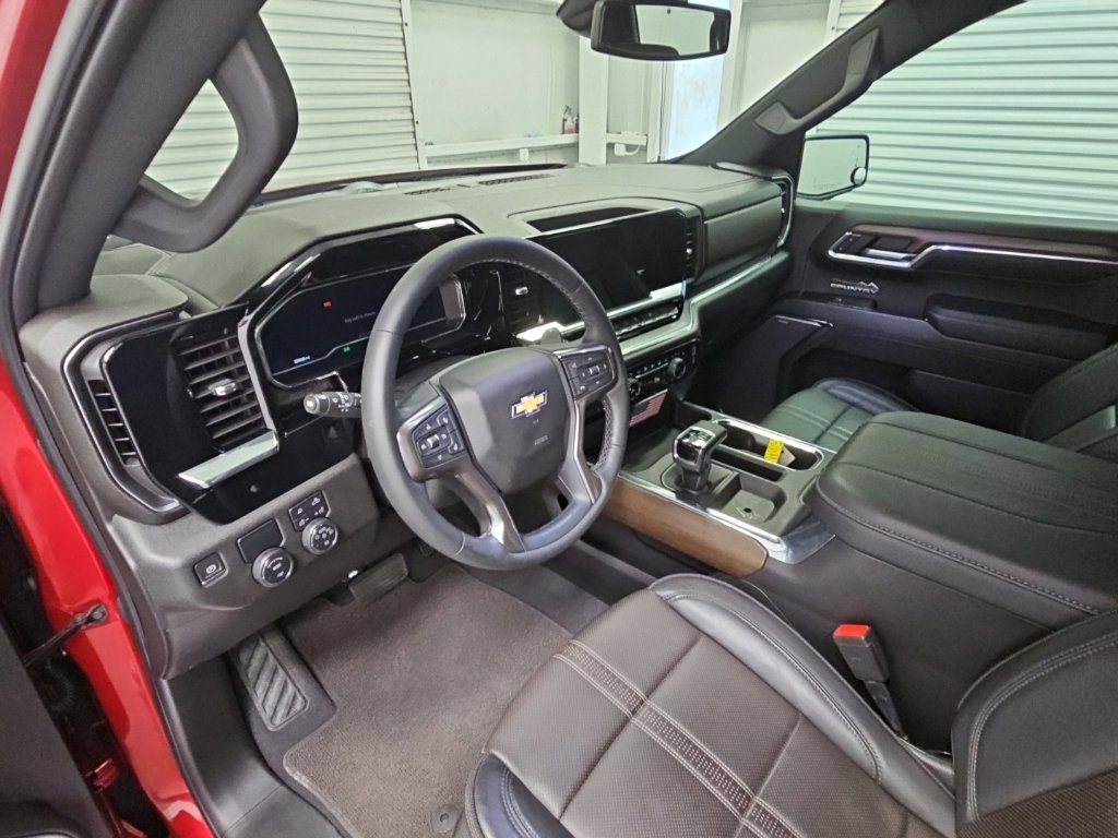 Used 2023 Chevrolet Silverado 1500 High Country RWD image 12