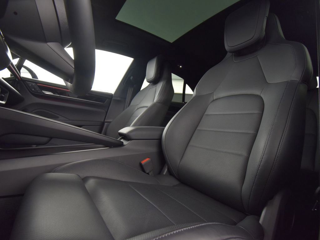 Certified 2024 Porsche Macan 4 Electric image 5