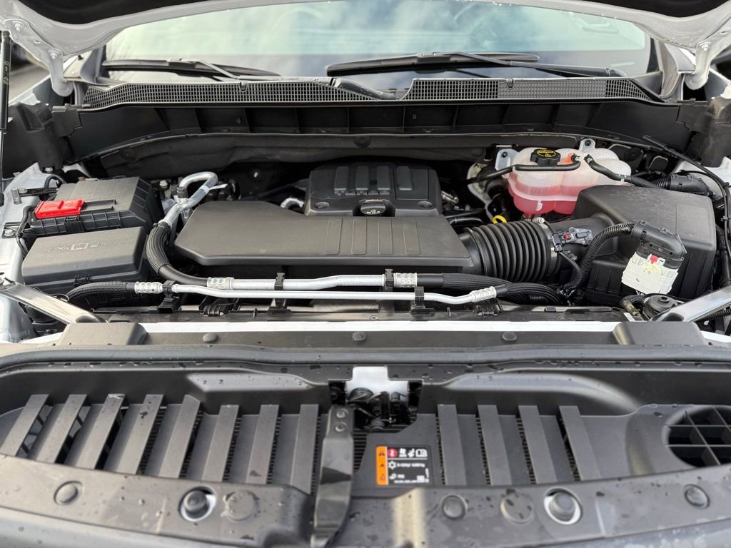 Used 2024 Chevrolet Silverado 1500 LT image 10