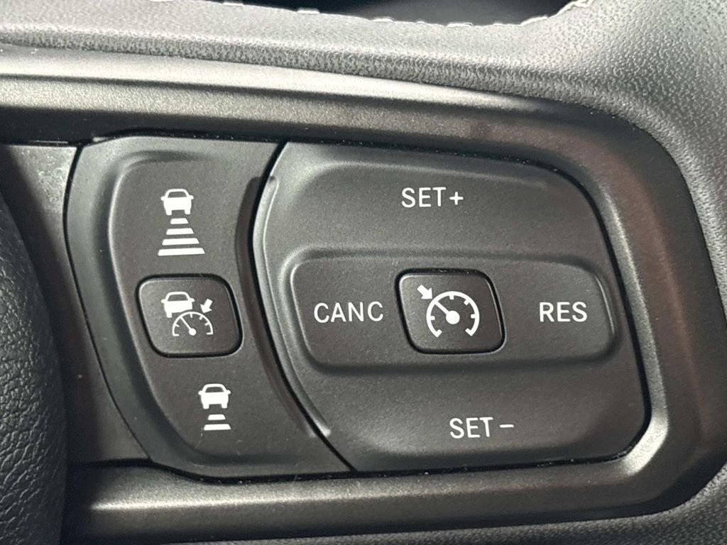 Used 2025 Jeep Wrangler Unlimited Rubicon image 13