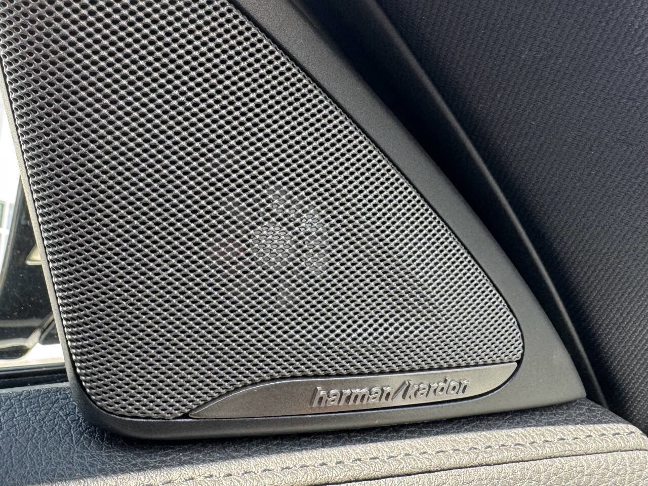 Used 2015 BMW 740i image 17