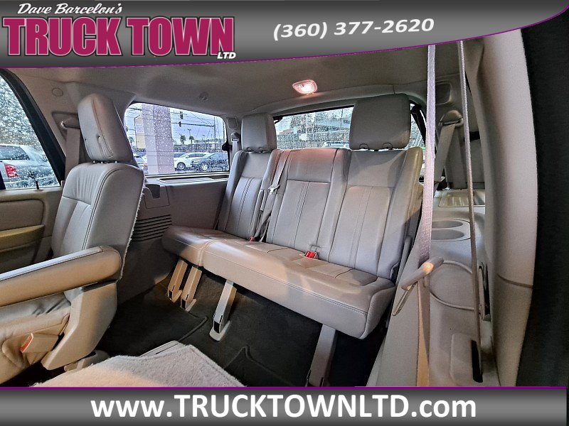 Used 2015 Lincoln Navigator 4WD image 11