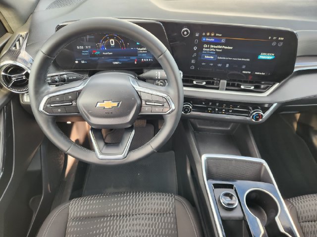 Used 2026 Chevrolet Equinox LT FWD image 27