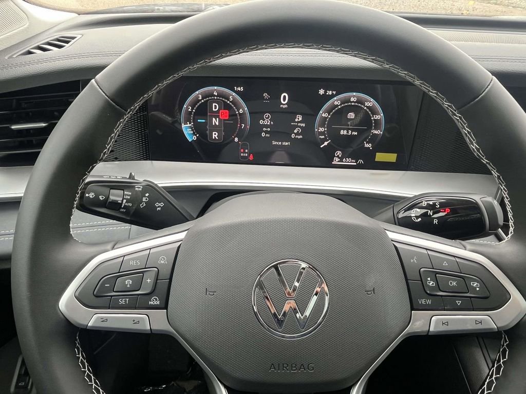 New 2026 Volkswagen Tiguan SE AWD/4WD image 16