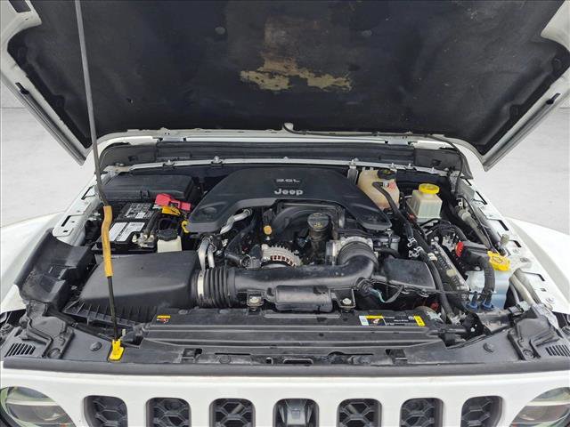 Used 2021 Jeep Gladiator Rubicon AWD/4WD image 22