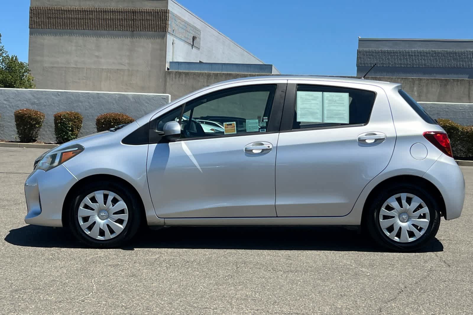 Used 2015 Toyota Yaris L FWD image 9