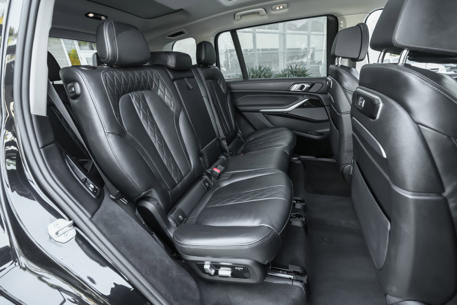 Used 2025 BMW X7 xDrive40i image 38