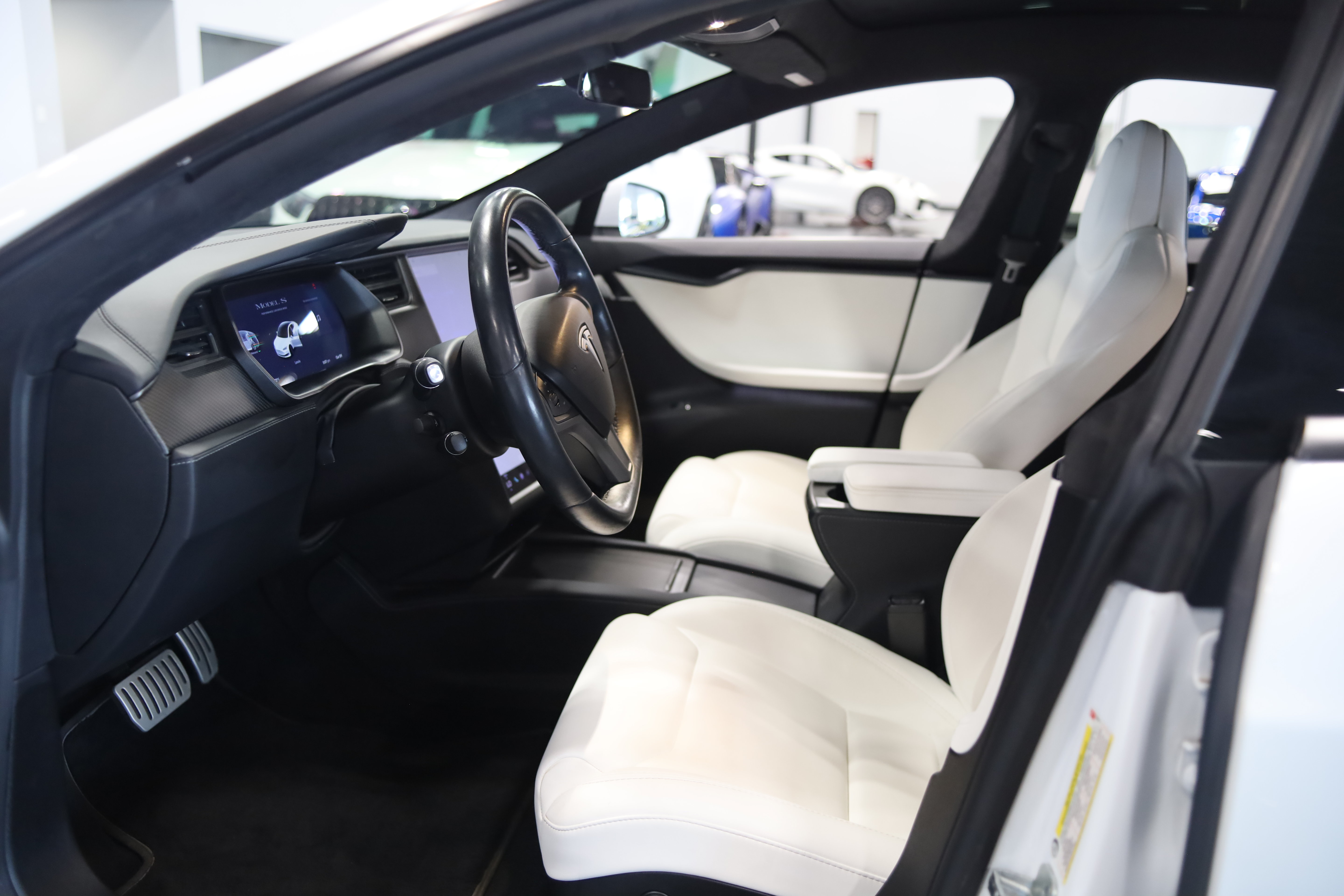 Used 2019 Tesla Model S Long Range AWD/4WD image 16