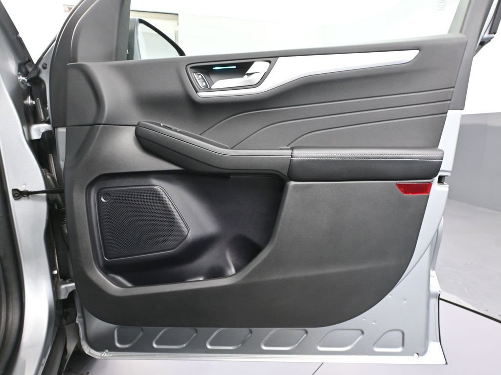 Used 2024 Ford Escape Platinum image 42