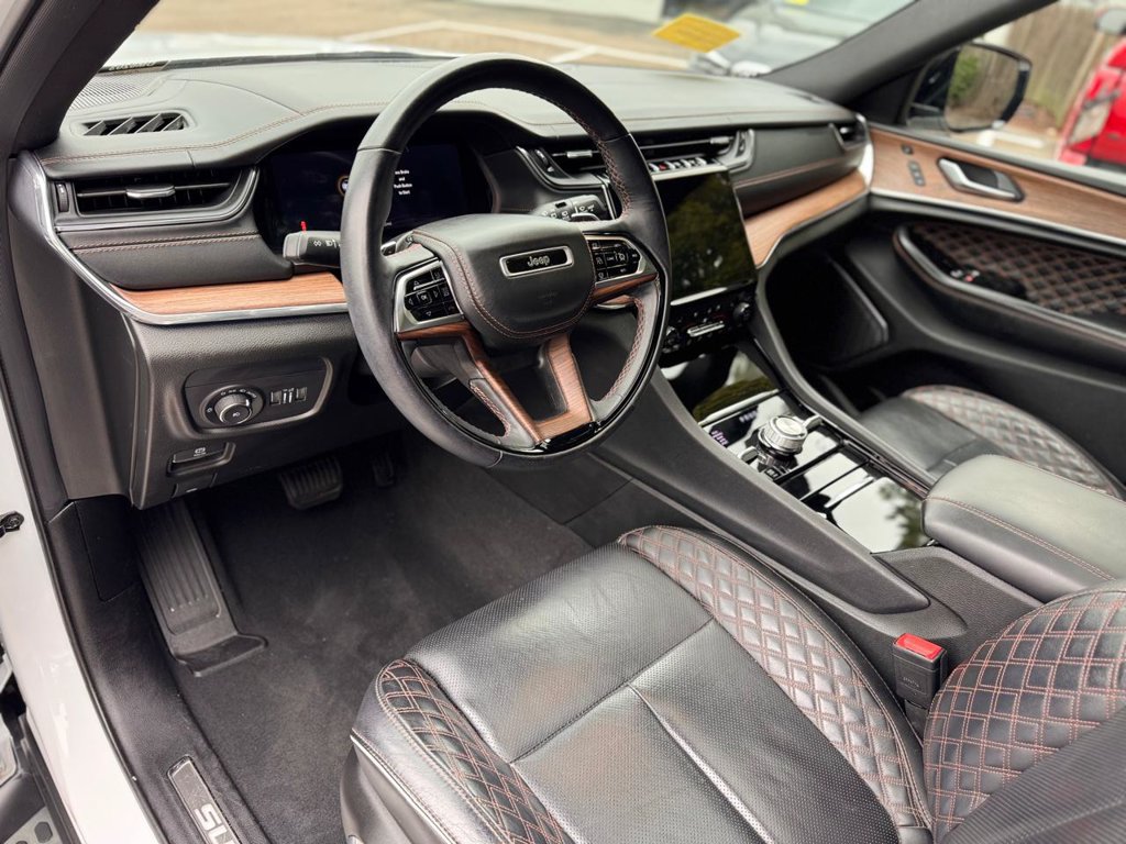 Used 2023 Jeep Grand Cherokee L Summit w/ Rear Seat Video Group I AWD/4WD image 13