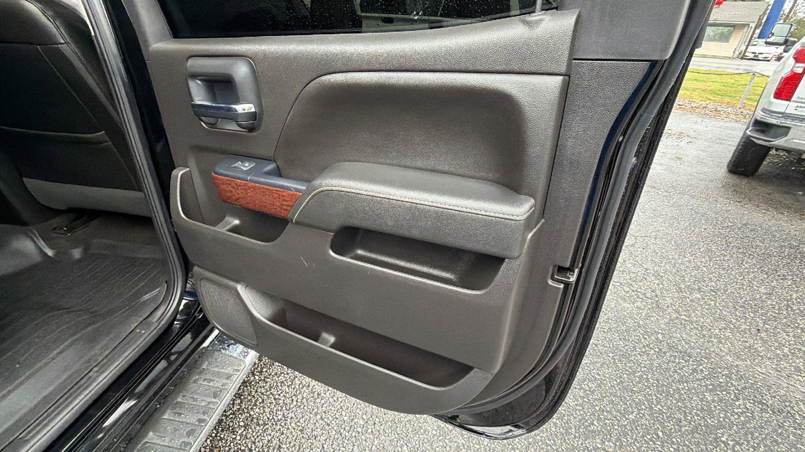 Used 2018 GMC Sierra 1500 SLT AWD/4WD image 17