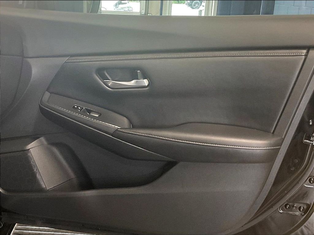Used 2020 Nissan Sentra S w/ Lighting Package FWD image 12