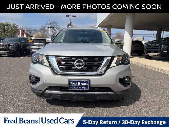 Certified 2019 Nissan Pathfinder Platinum image 2