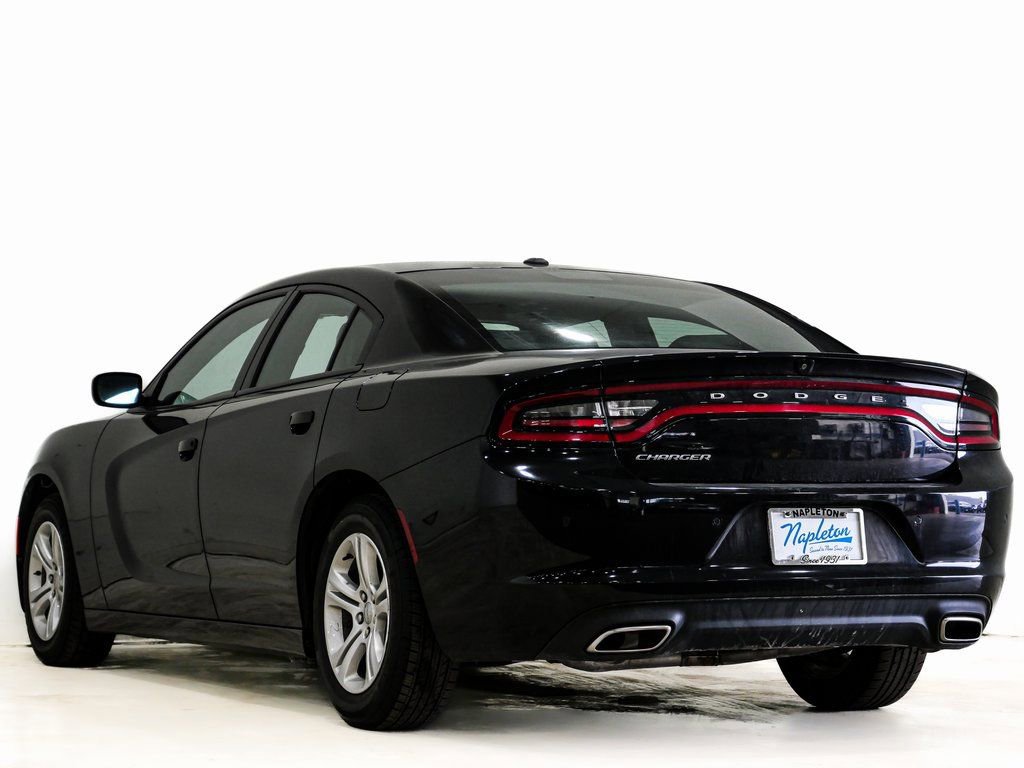 Used 2019 Dodge Charger SXT w/ Leather Interior Group image 9