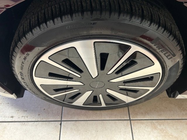 Used 2024 Lucid Air Touring image 28