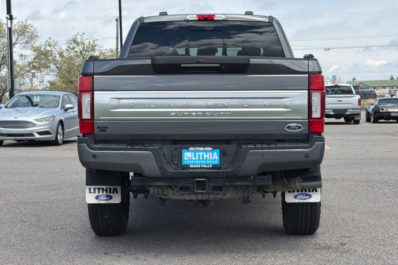 Certified 2022 Ford F350 Platinum w/ Tremor Off-Road Package AWD/4WD image 7