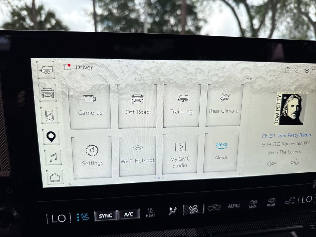 Used 2025 GMC Hummer EV 3X AWD/4WD image 44