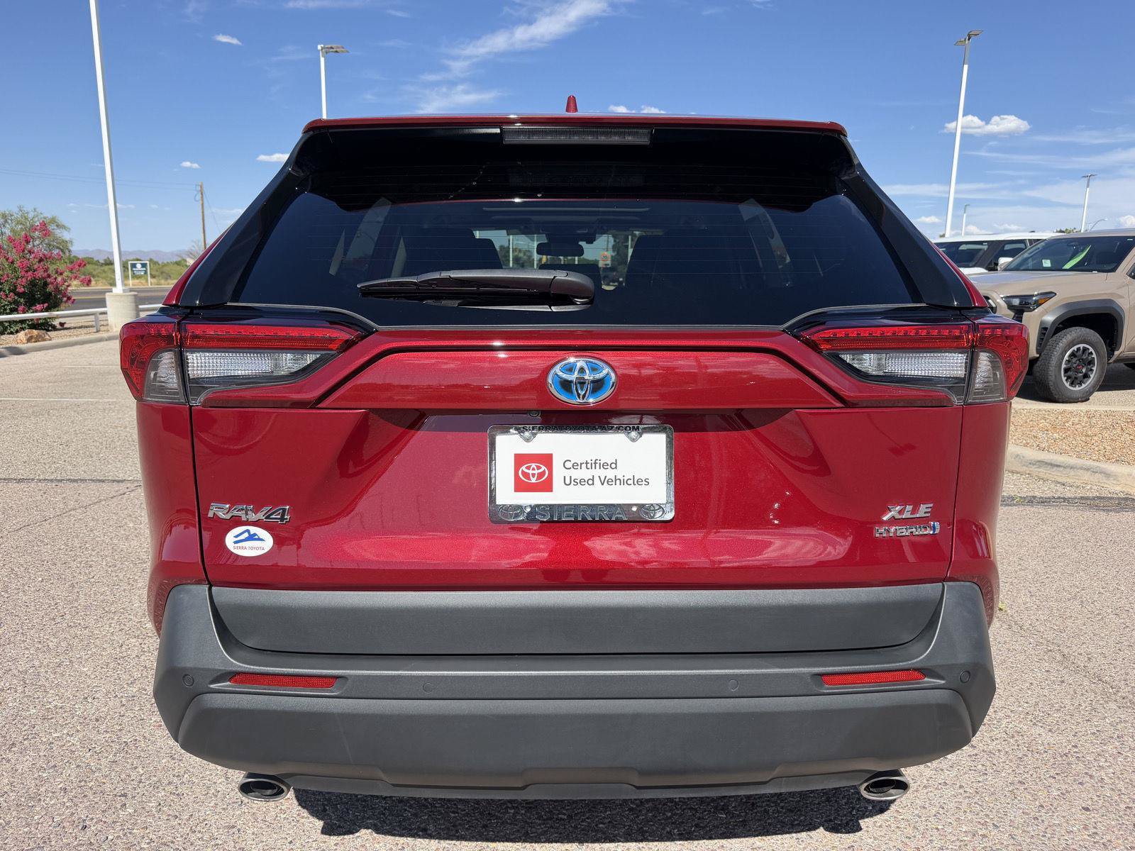 Used 2023 Toyota RAV4 XLE Premium AWD/4WD image 5