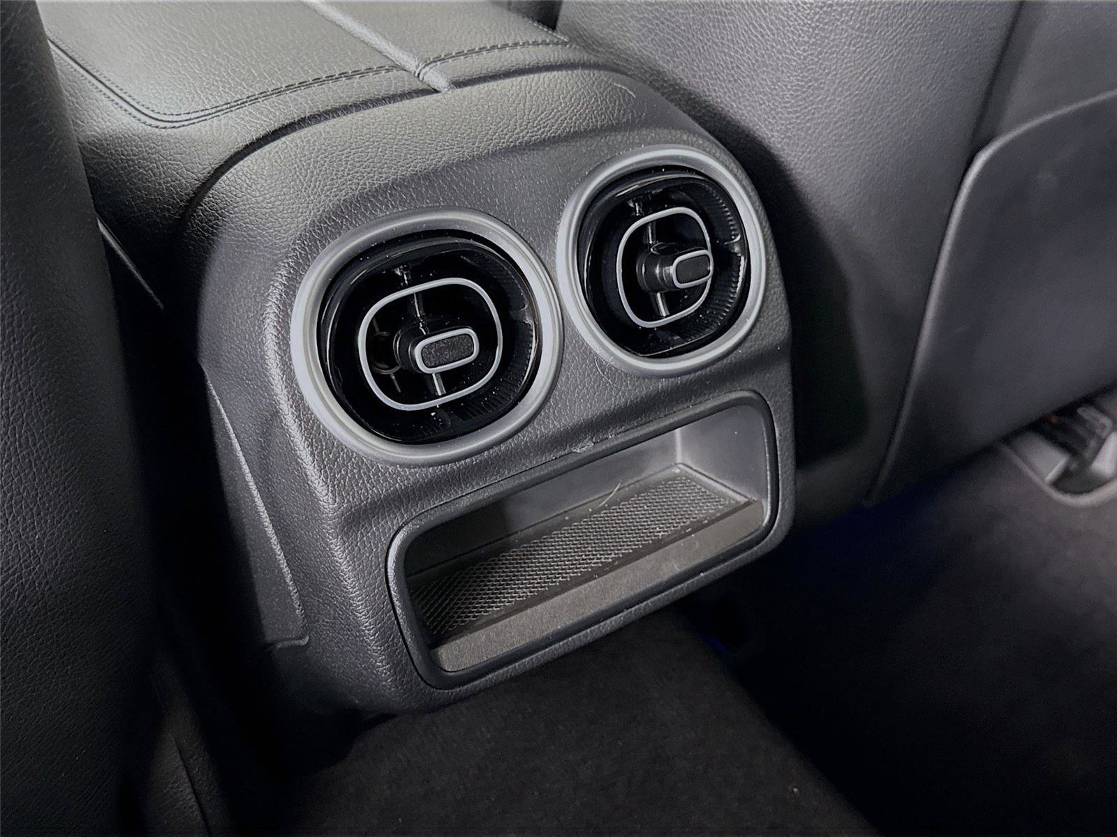 Used 2022 Mercedes-Benz C 300 Sedan image 37