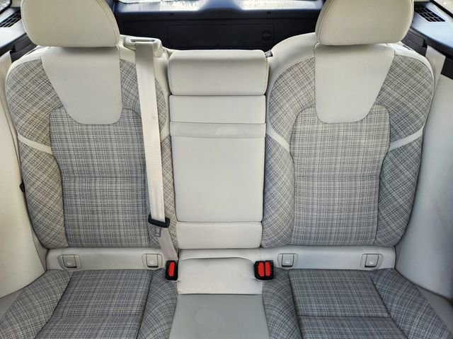 Certified 2022 Volvo XC60 B5 Momentum AWD/4WD image 15