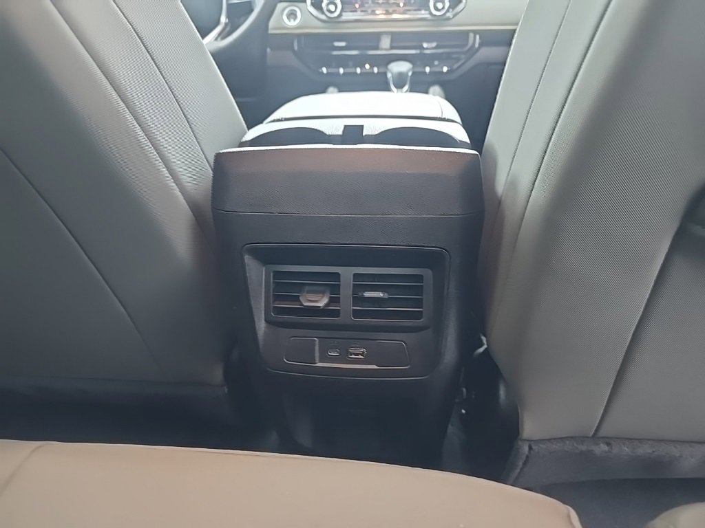 Used 2024 Chevrolet Colorado ZR2 w/ Technology Package image 22