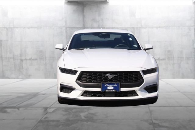 Certified 2025 Ford Mustang Coupe RWD image 4
