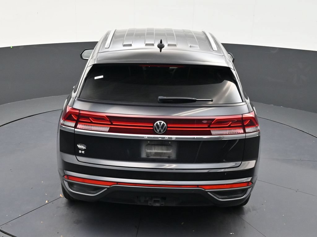 Used 2024 Volkswagen Atlas Cross Sport SE FWD image 15