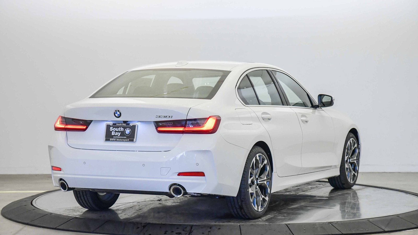 New 2026 BMW 330i Sedan w/ Convenience Package image 5