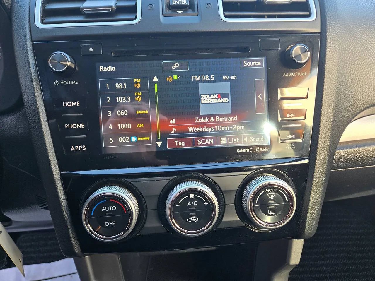 Used 2018 Subaru Forester 2.5i Premium w/ All-Weather Package image 18