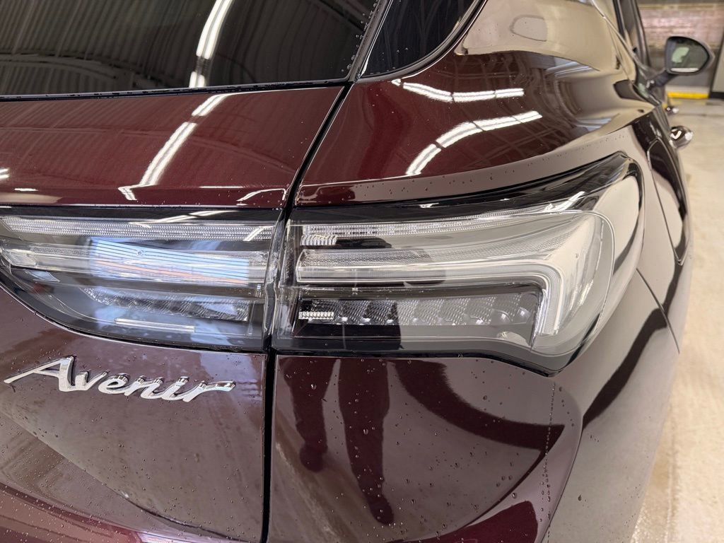 Used 2022 Buick Envision Avenir w/ Safety Package image 5