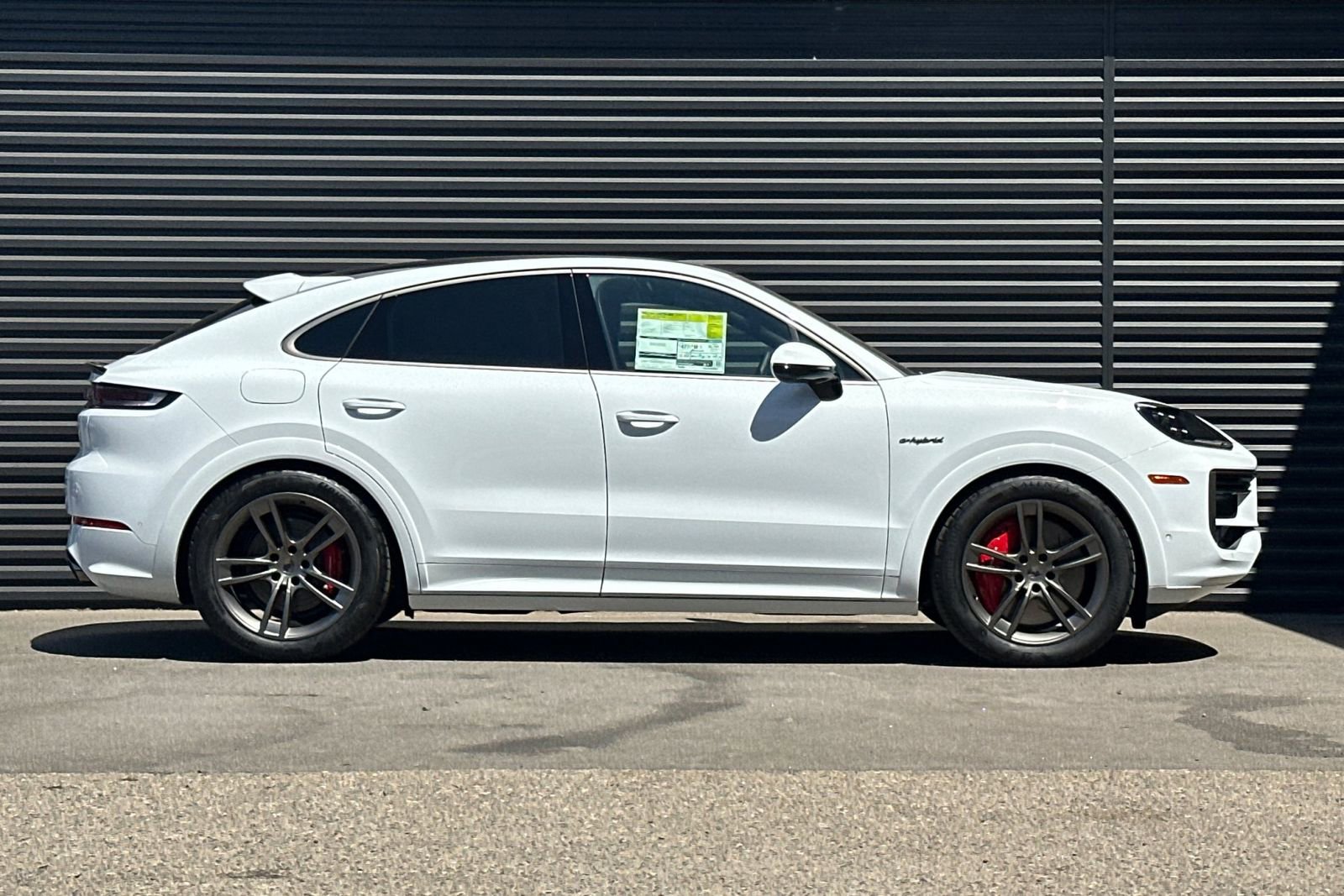 New 2025 Porsche Cayenne Turbo AWD/4WD image 9