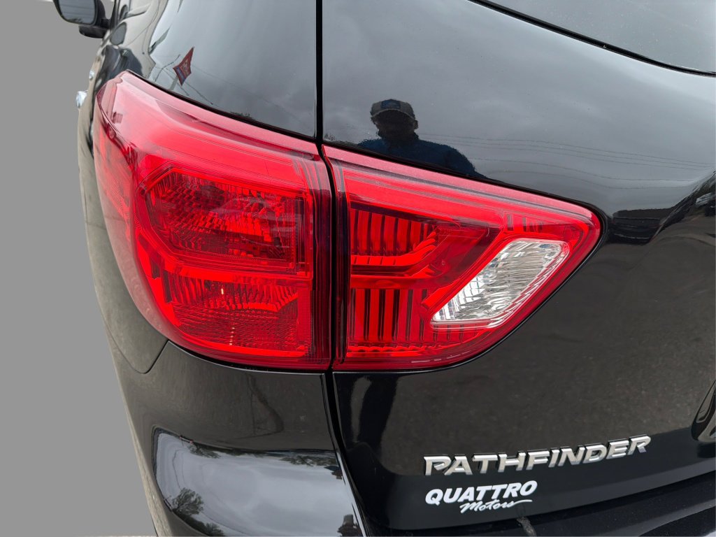 Used 2020 Nissan Pathfinder S AWD/4WD image 22