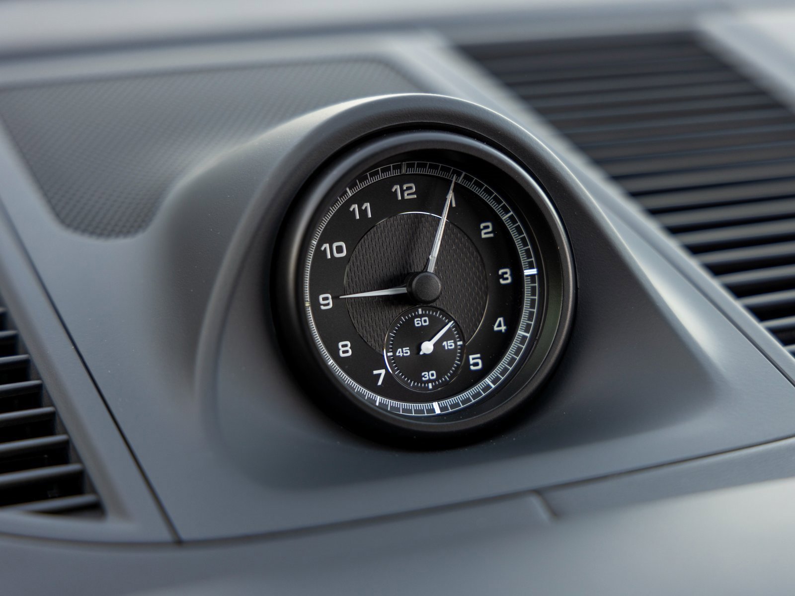 New 2026 Porsche Macan image 32