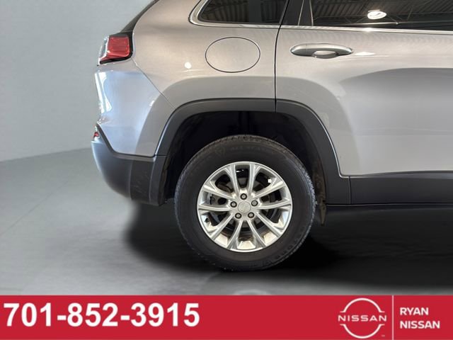Used 2019 Jeep Cherokee Latitude w/ Popular Appearance Group image 21