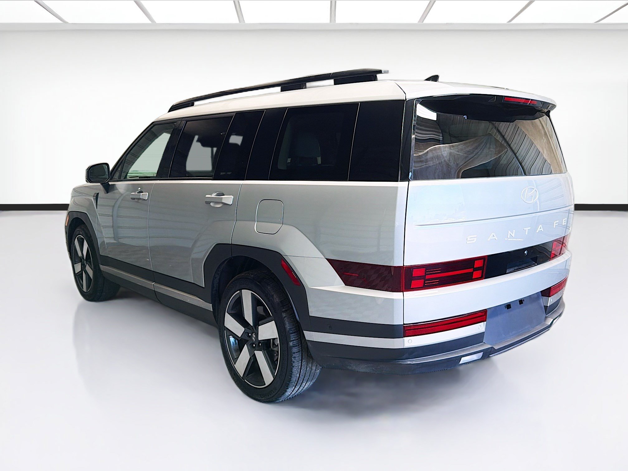 Used 2025 Hyundai Santa Fe Limited FWD image 6