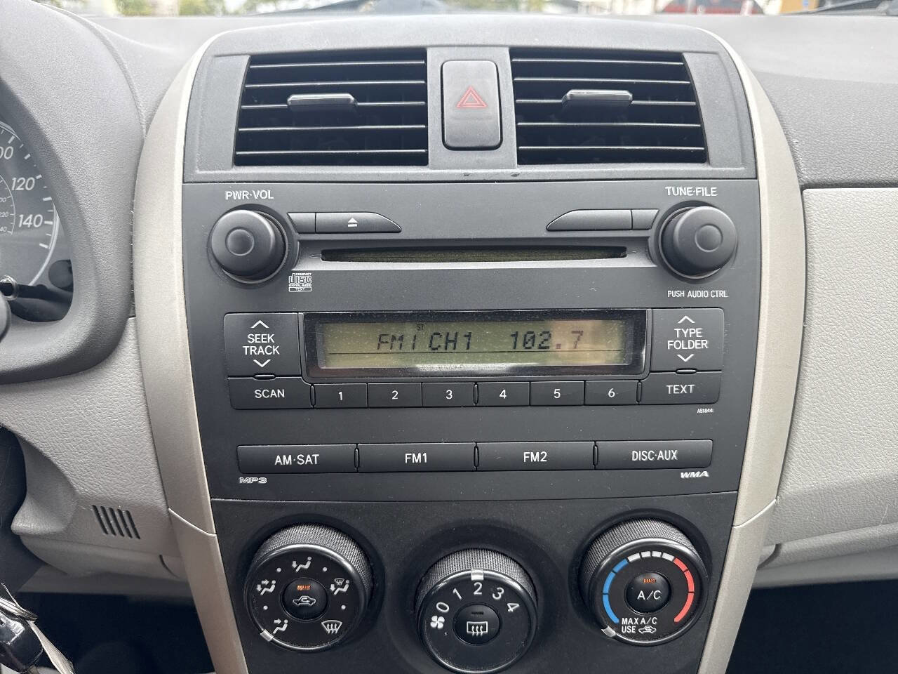 Used 2009 Toyota Corolla LE FWD image 37