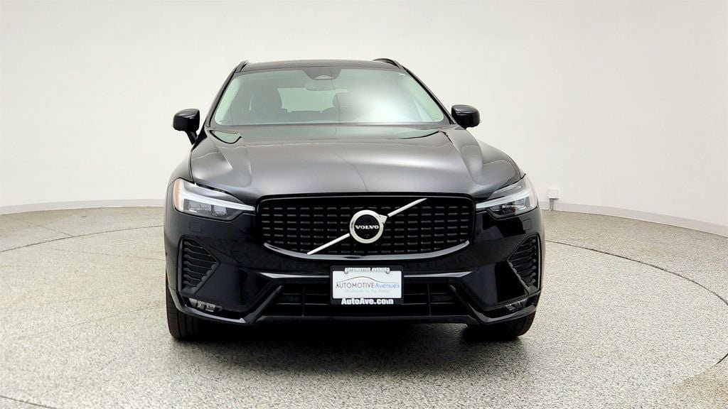 Used 2023 Volvo XC60 B5 Plus w/ Climate Package AWD/4WD image 2