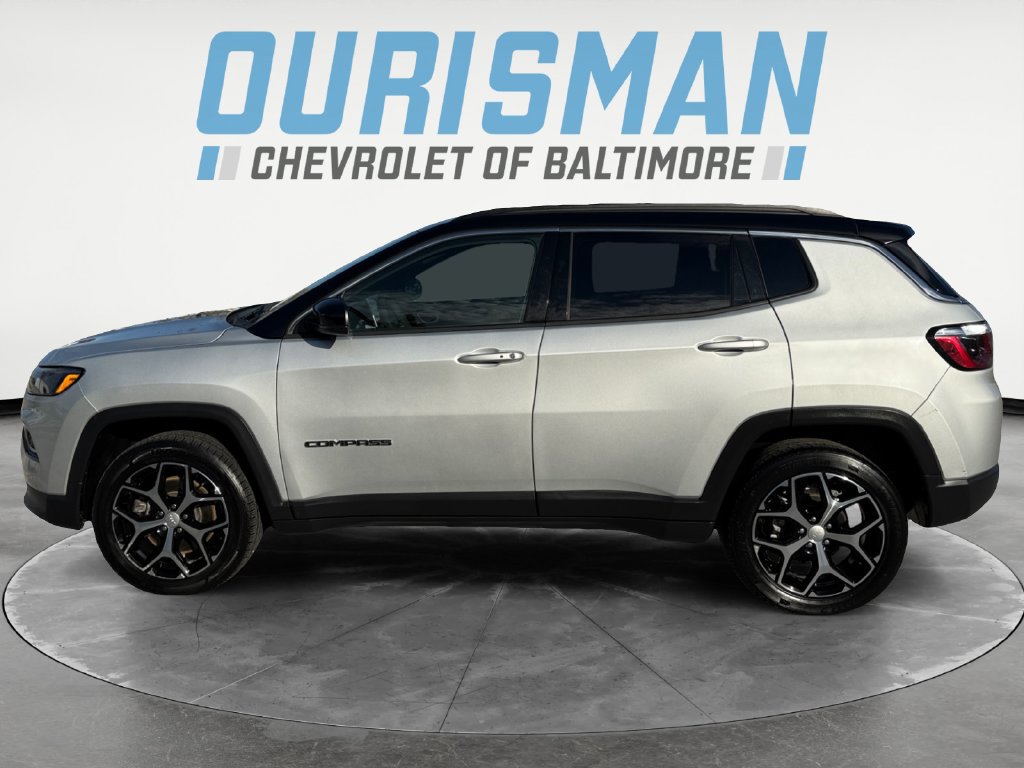 Used 2024 Jeep Compass Limited AWD/4WD image 3