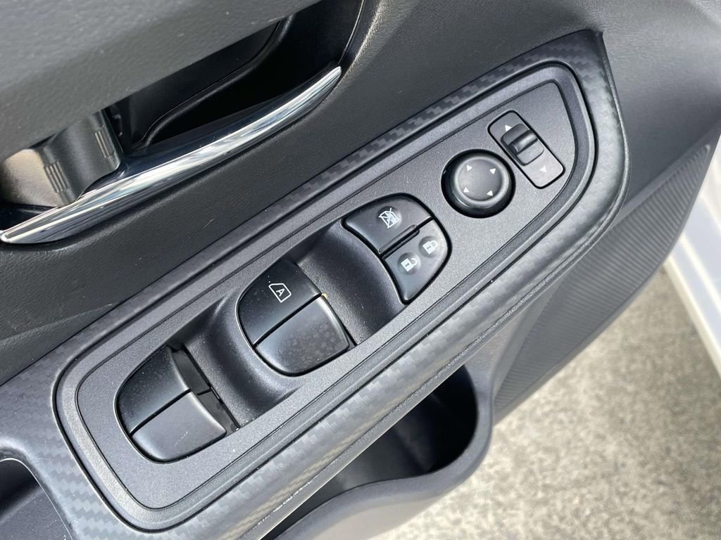 Used 2025 Nissan Versa SV w/ Trunk Package image 16
