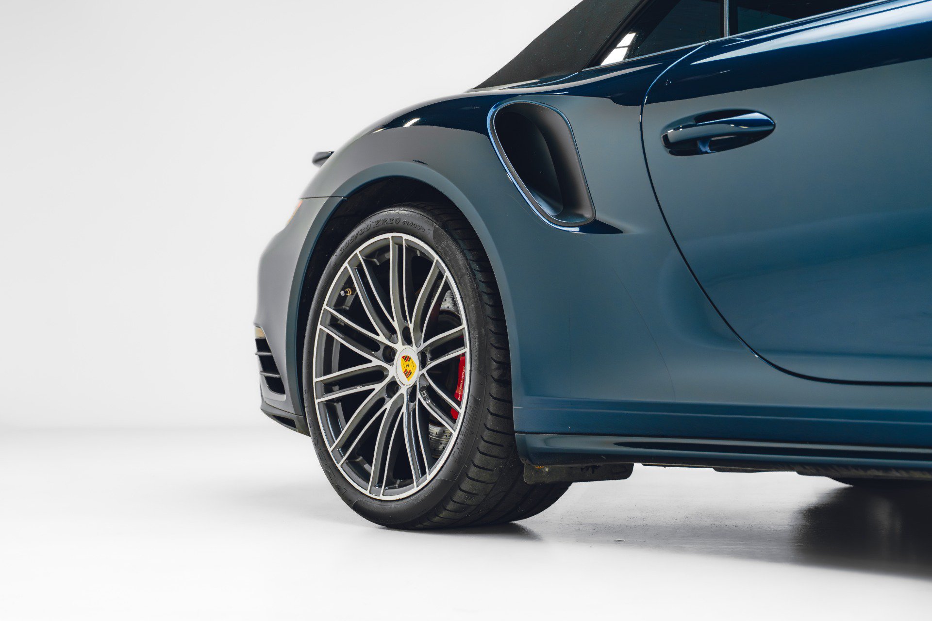 Used 2019 Porsche 911 Turbo AWD/4WD image 34